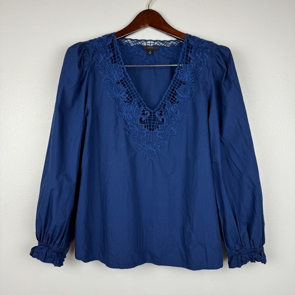 J. Crew V-Neck Eyelet Trim Cotton Long Sleeve Top Navy Size M - Picture 2 of 5